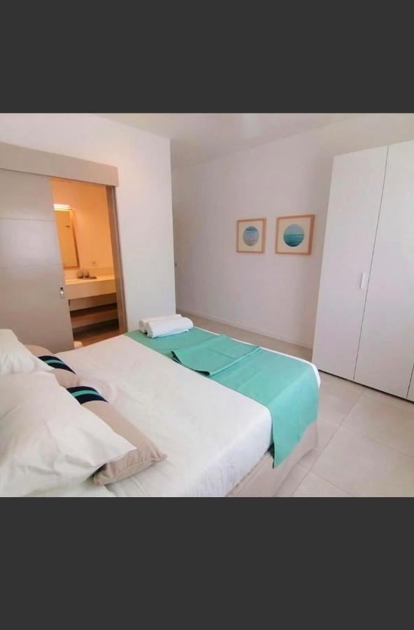 Eastern Blue Beachfront Luxury Apartment Poste Lafayette Zewnętrze zdjęcie